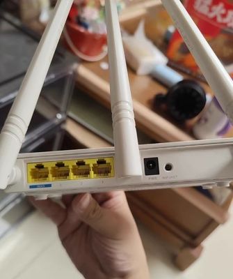 Ten-Da F3 300 Mbps routeur sans fil à domicile 2,4 GHz 3 antennes pare-feu multilingue