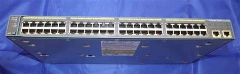 Gestion de réseau basée sur le Web WS-C2960-48TT-S Switch de couche 2 avec 48 ports et taux de transfert de paquets de 6,5 Mpps