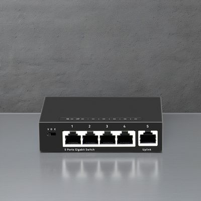 5 ports Full Gigabit VLAN Network Ethernet Switch 10 Gbps Capacité POE SNMP Fonctions QoS 3 ans Adaptateur géré Système de vidéosurveillance