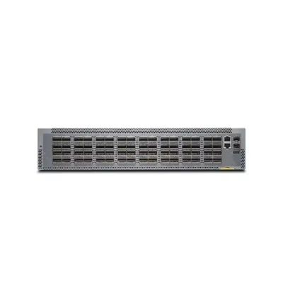 Commutateur de capacité 64 QSFP / QSFP Ethernet Commutateur personnalisé Réseaux de la série QFX QFX5210-64C-AFO2 Produits État du stock
