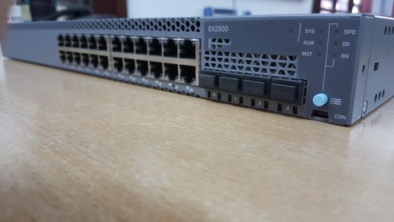 EX 2 30 0-24T-DC 24 Port 10/100/1000 Commutateur réseau Gigabit Ethernet avec mode de communication plein-duplex et demi-duplex
