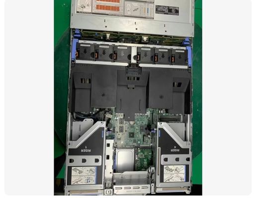 2U PowerEdge R7525 Rack Server 24NVME 32 GB Memoria 2TB Disco duro