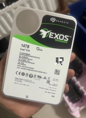 ST14000NM002G Disque dur SATA de 14 To à haute capacité et interface de 6 Gb/s pour le transfert rapide de données