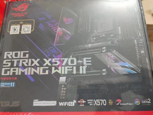 Une carte mère ROG STRIX X570-E