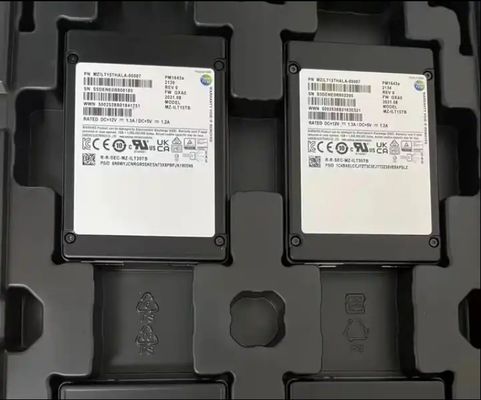 800G Weight Customized Size SAS SSD for Enterprise Server PM1643A MZILT7T6HALA-00007 Customized 7.68T 30.72T