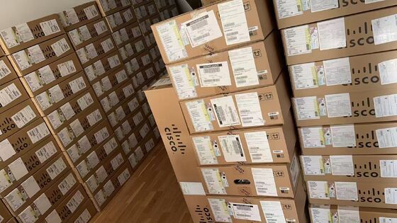 S5755-H24UM4Y2CZ High-Performance 2.4 Tbps Multi-GE Switch with LACP and 1-Year Warranty